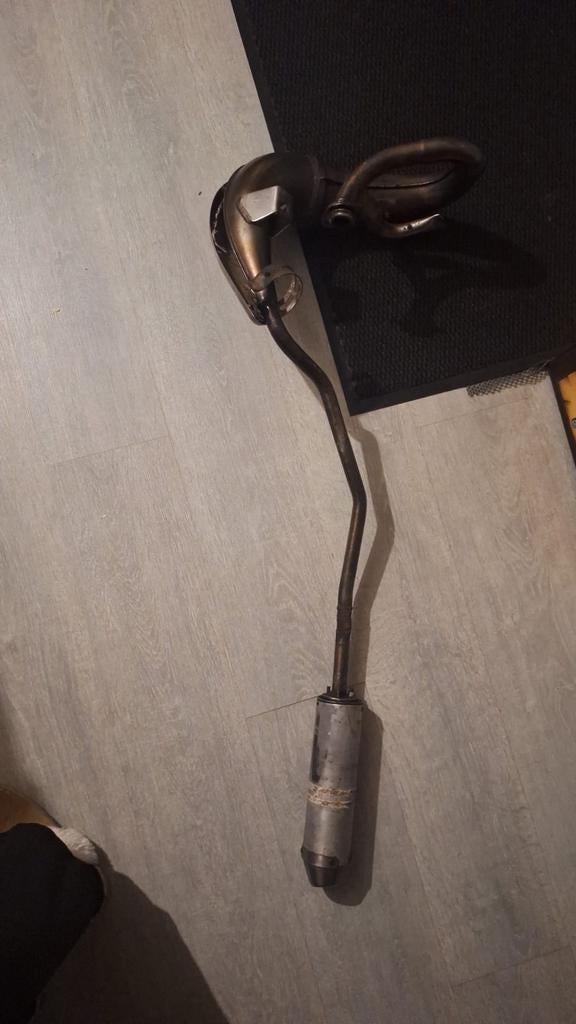 Origineel Derbi xtreme 2008 uitlaat, Fietsen en Brommers, Brommeronderdelen | Algemeen, Ophalen, Gebruikt, Uitlaat