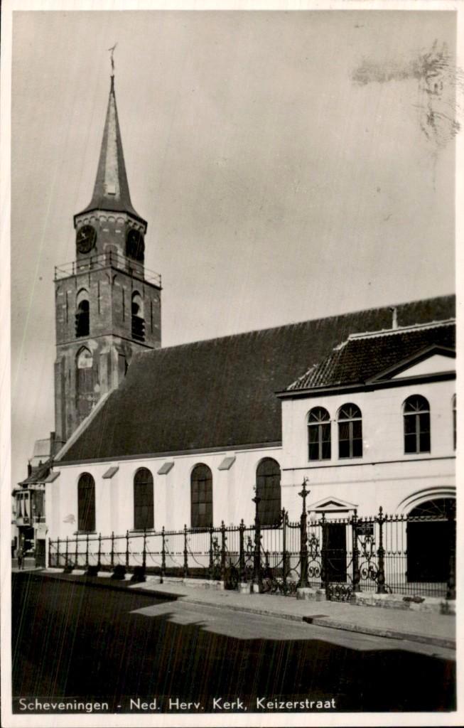 Scheveningen - Ned. Herv. Kerk - Keizerstraat, Verzamelen, Ansichtkaarten | Nederland, Gelopen, Zuid-Holland, 1940 tot 1960, Ophalen of Verzenden