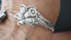 zilver armband met narcissen, Ophalen of Verzenden, Zo goed als nieuw, Zilver, Zilver