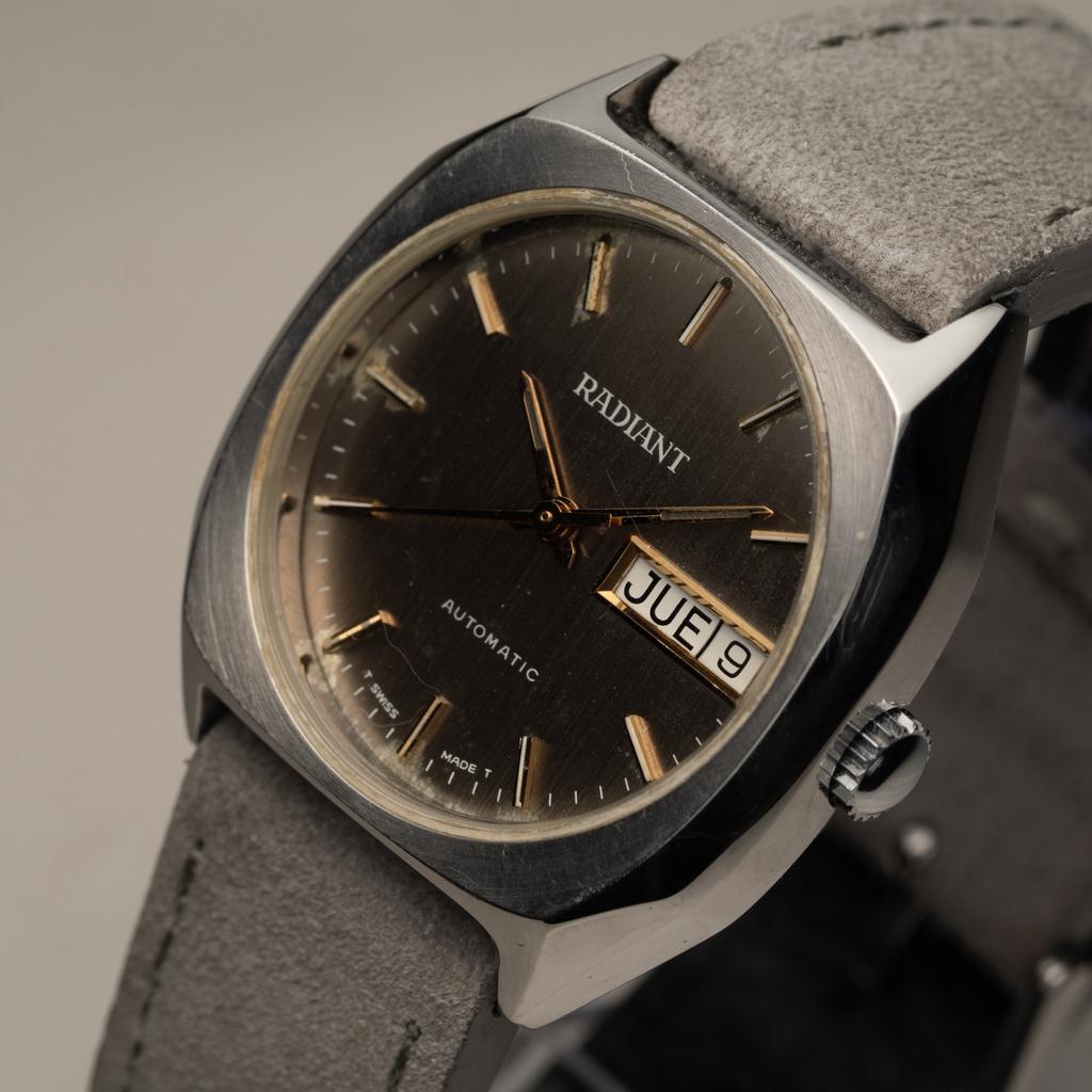 Radiant ETA 2879 automaat, Sieraden, Tassen en Uiterlijk, Horloges | Heren, Ophalen of Verzenden, Zo goed als nieuw, Leer, Overige merken