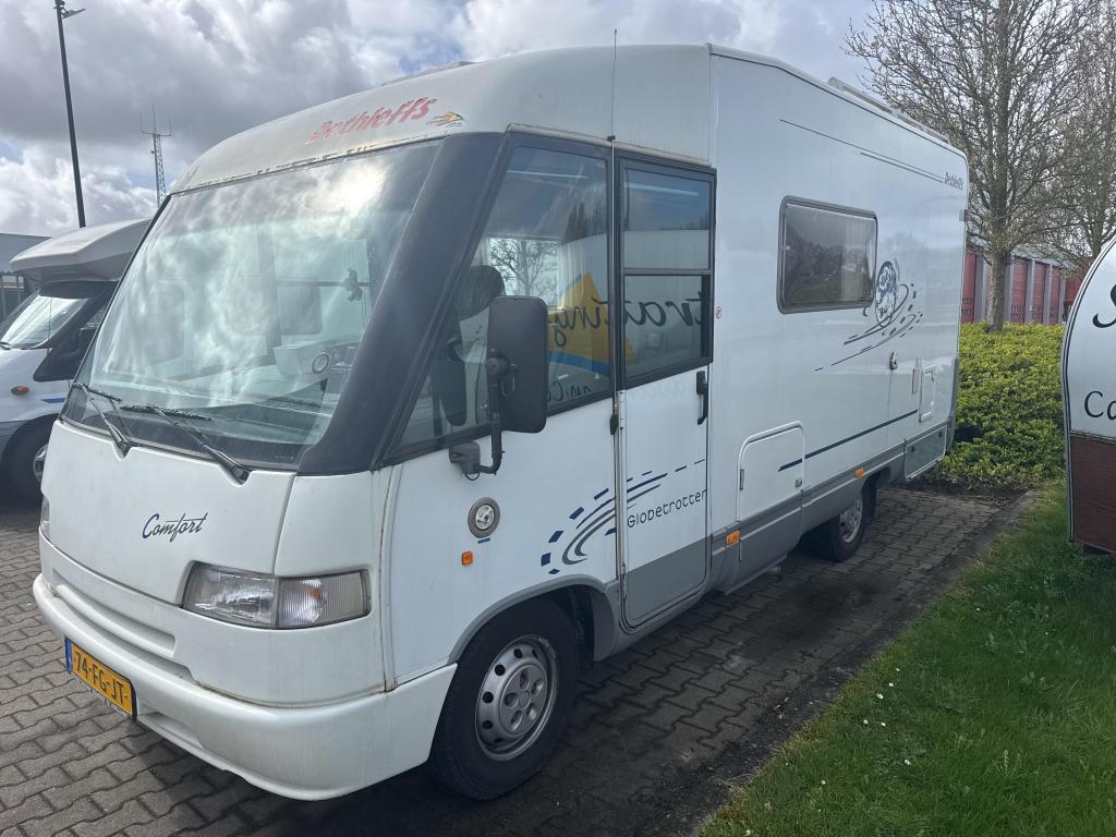 Dethleffs Globetrotter 5832, Integraal, Koelkast, Treinzit, Bedrijf