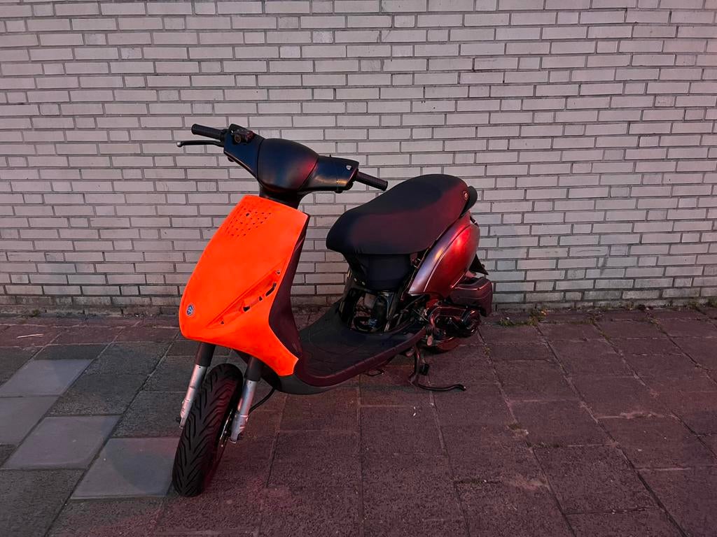 Piaggio zip 4t zonder 123. €250 ophalen! MOET ZSM WEG, Ophalen, Zo goed als nieuw, Benzine, Zip