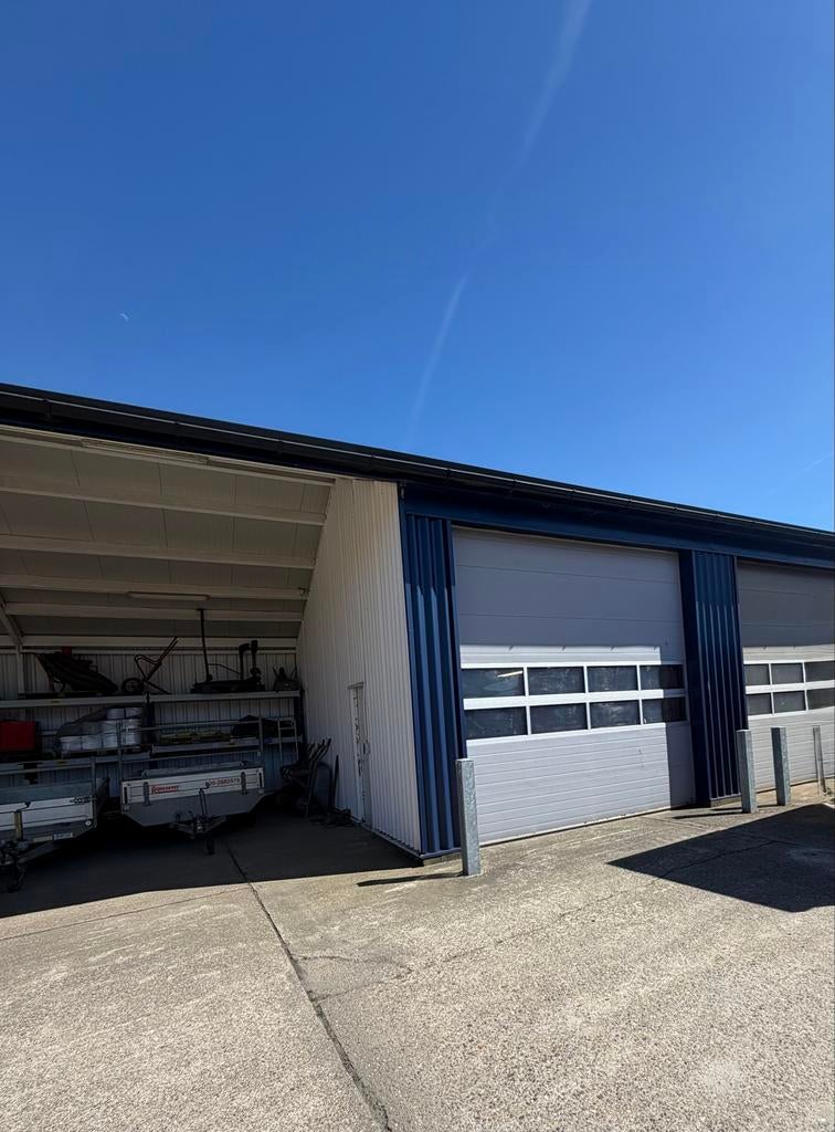 Ruime Bedrijfshal/ berging met Opslagruimte, Ophalen of Verzenden