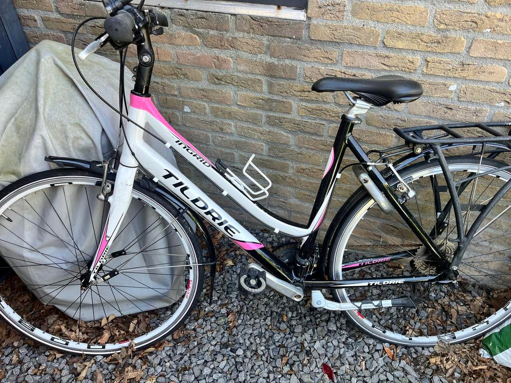 Damesfiets Tildrie - binnenbanden moeten vervangen worden, Fietsen en Brommers, Fietsen | Dames | Damesfietsen, Gebruikt, Velgrem