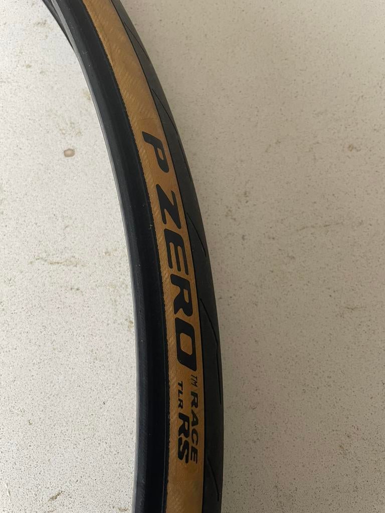Te koop Pirelli ZeroRace TLR RS 28 mm, Ophalen of Verzenden, Zo goed als nieuw, Racefiets, Band