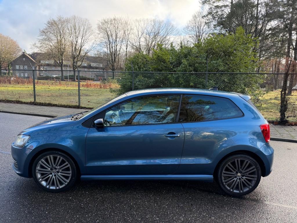 Volkswagen POLO 1.4 TSI BLUE. GT 140 PK, Auto's, Volkswagen, Voorwielaandrijving, Euro 5, 4 cilinders, Blauw