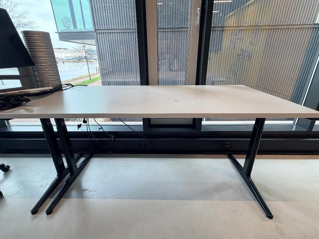 Losse onderdelen zitbureau 80 x 180, Ophalen