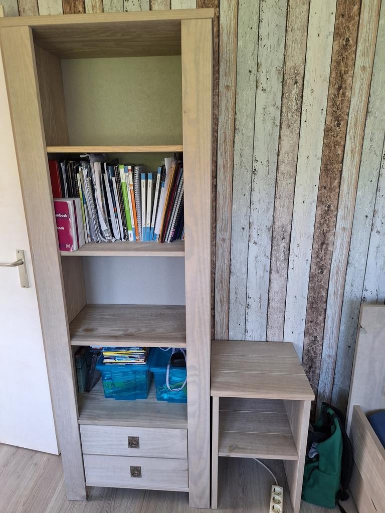 Complete kinderkamer set: bed, kledingkast en boekenkast, Met deur(en), Gebruikt, 100 tot 150 cm, Modern, Scandinavisch