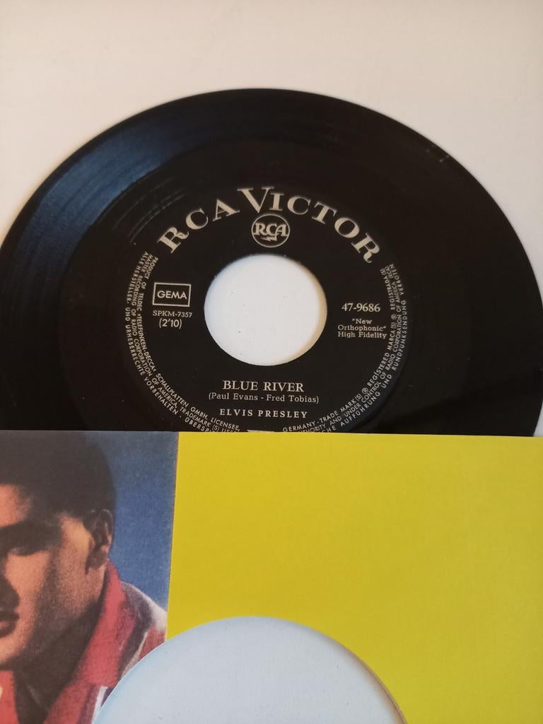 Elvis Presley  - Blue river  / You'll be gone., Ophalen of Verzenden, Zo goed als nieuw, Pop