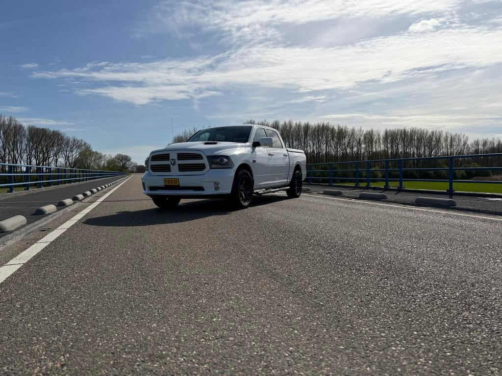 Dodge RAM 5.7 HEMI 2017, Automaat, 5654 cc, Wit, Vierwielaandrijving