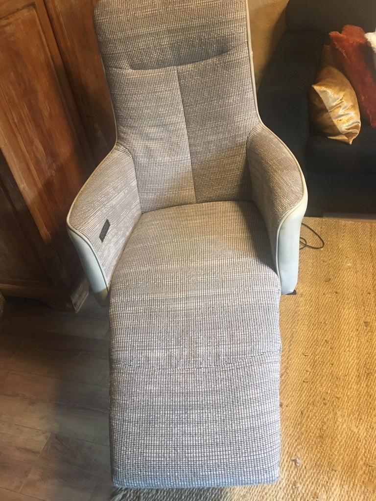 Twice relaxfauteuil sta op, Huis en Inrichting, Minder dan 75 cm, Ophalen of Verzenden, Zo goed als nieuw, Stof