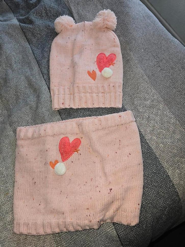 leuke kindermuts en sjaal   (dv9, Kinderen en Baby's, Kinderkleding | Mutsen, Sjaals en Handschoenen, Zo goed als nieuw, Sjaal