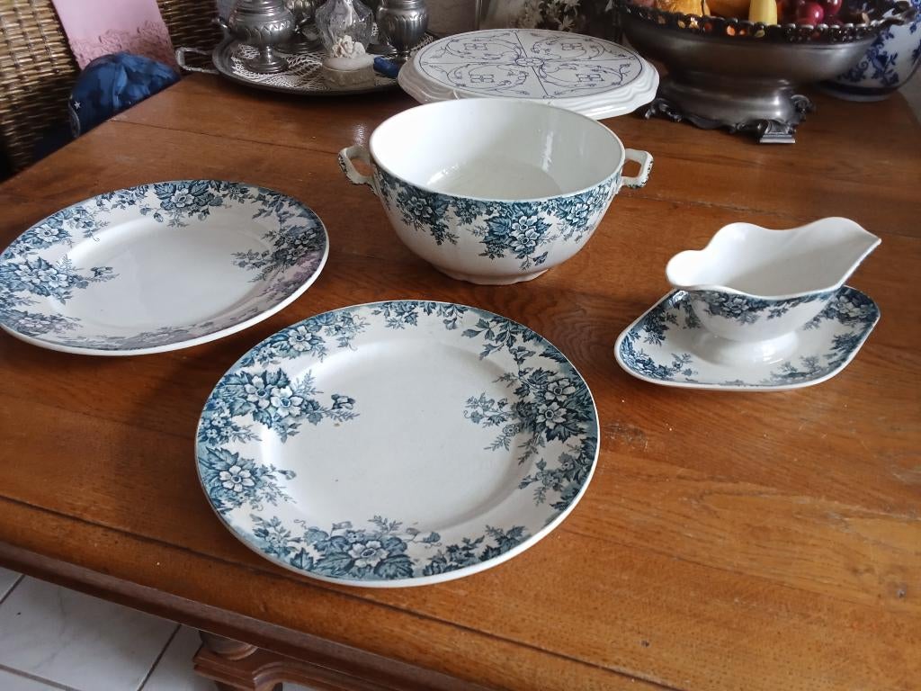 serviesdelen ST Amand serie MARIE-LOUIS, Antiek en Kunst, Ophalen of Verzenden