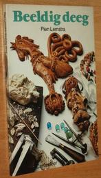 Beeldig deeg - Pien Lemstra - 61558, Ophalen of Verzenden, Zo goed als nieuw, Kleien en Boetseren