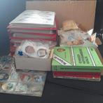 Grote verzameling melkcupdekseltjes met catalogussen, Ophalen of Verzenden