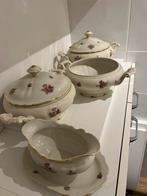 Servies Bavaria: Diverse Schalen en Borden met Bloemmotief, Ophalen