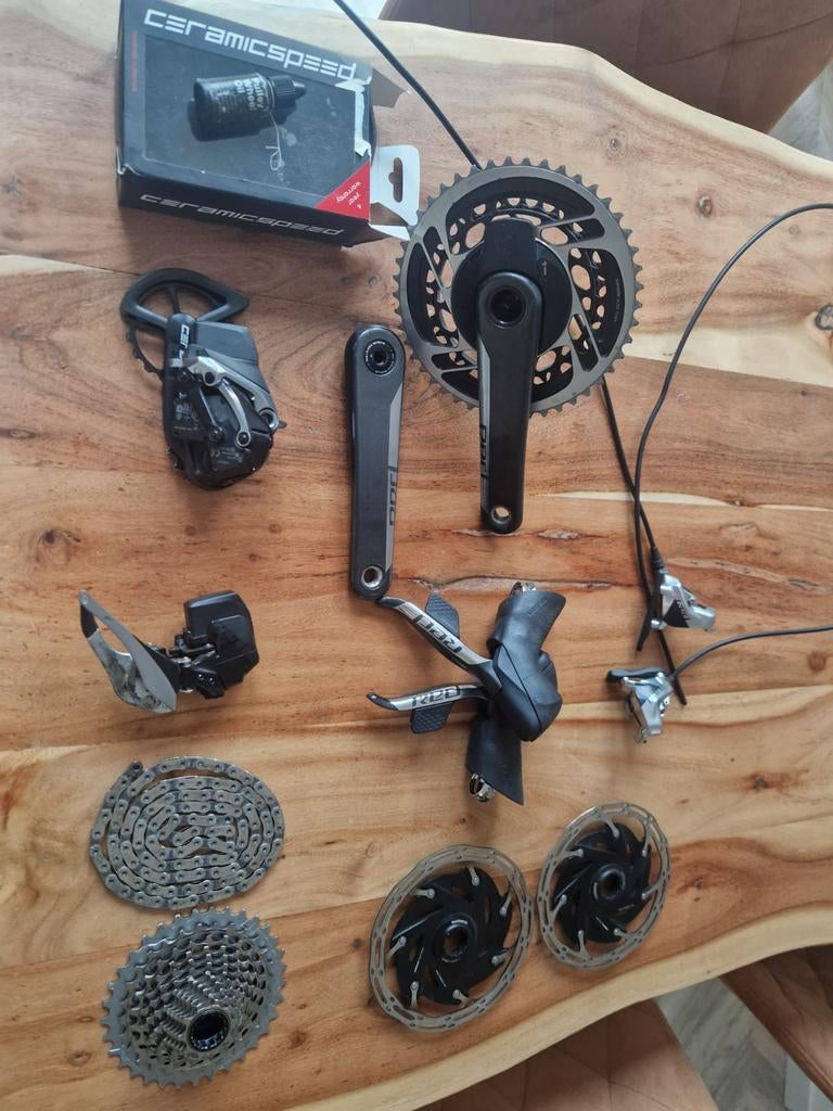 SRAM Red AXS 12-speed groepset ( Powermeter / Ceramic speed), Fietsen en Brommers, Fietsonderdelen, Crankstel of Pedalen, Sram Red
