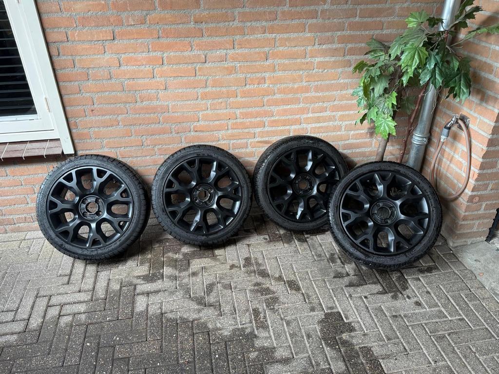 Fiat 500 velgen en nieuwe zomer banden 16 inch mat gespoten, Auto-onderdelen, Banden en Velgen, Ophalen, 16 inch, Banden en Velgen