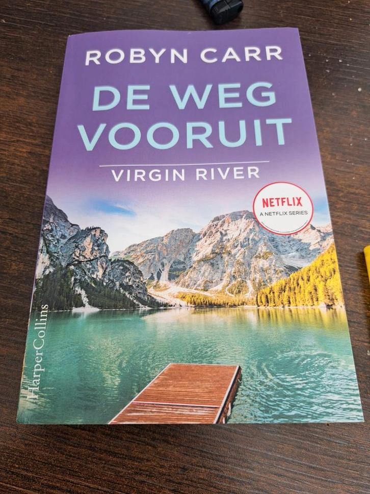 Robyn Carr - De Weg Vooruit (Virgin River), Boeken, Romans, Gelezen, Nederland, Ophalen of Verzenden