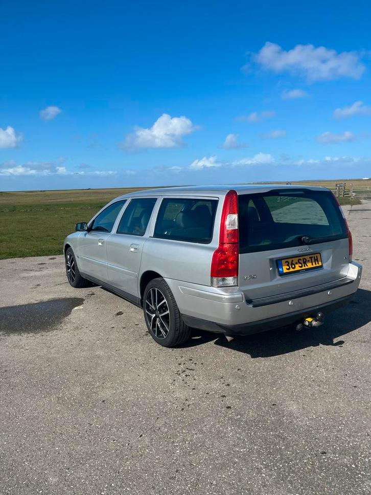 Volvo V70 2.4 - Nieuwe APK, Auto's, Volvo, Particulier, V70, ABS, Adaptive Cruise Control, Airbags, Airconditioning, Alarm, Bluetooth