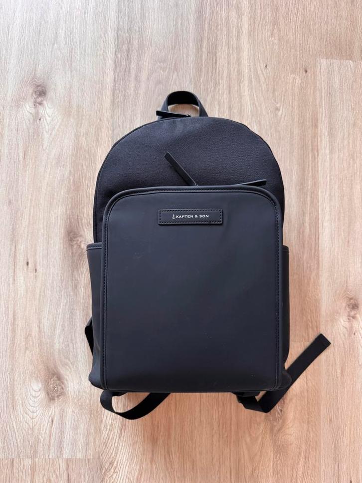 Kapten & Son Rugzak Aalborg zwart, Sieraden, Tassen en Uiterlijk, Tassen | Rugtassen, Zo goed als nieuw, Overige merken, 25 tot 40 cm