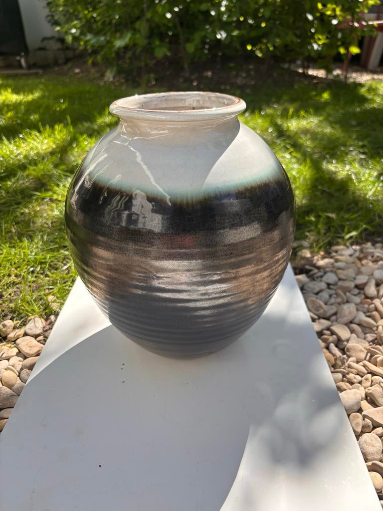 Mobach vaas, bijzonder glazuur, donker/wit, gesigneerd, Antiek en Kunst, Antiek | Vazen, Ophalen of Verzenden