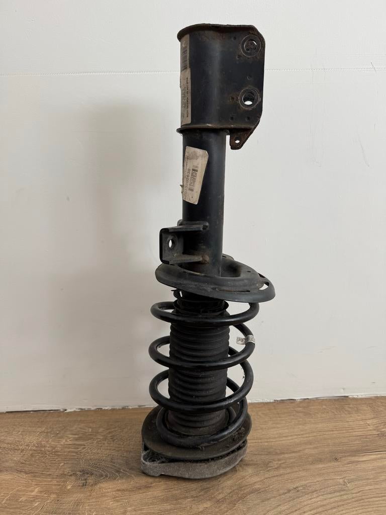 Originele Schokdemper / Veerpoot Rechtsvoor A2043202638, Ophalen of Verzenden, Gebruikt, Mercedes-Benz