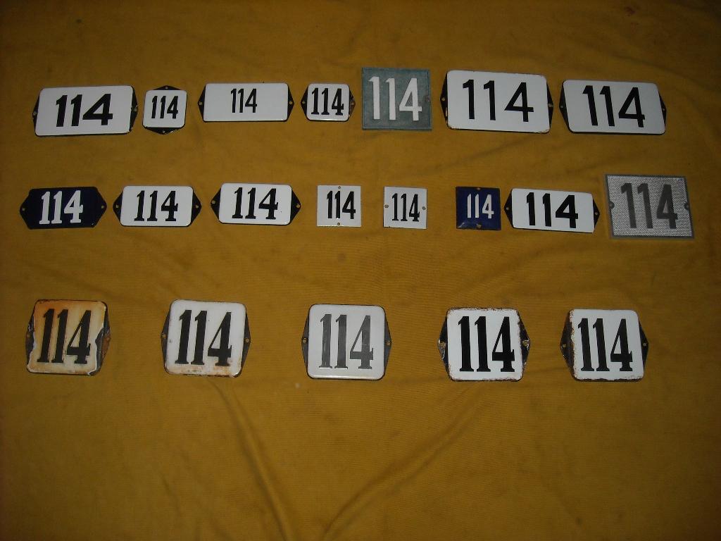 oude emaille huisnummer 114 ook 115 116 117 118 119 120 121, Ophalen of Verzenden