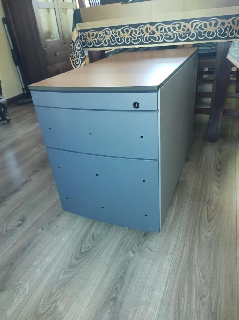 Opbergkastje metaal zwenkwieltjes hobbyruimte garage enz., Hobby en Vrije tijd, Overige Hobby en Vrije tijd, Ophalen, Gebruikt