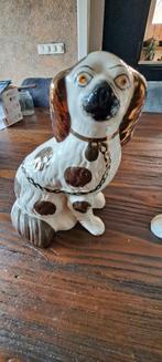 Linker stefford hondje beeldje, Verzamelen, Beelden en Beeldjes, Ophalen, Zo goed als nieuw, Dier