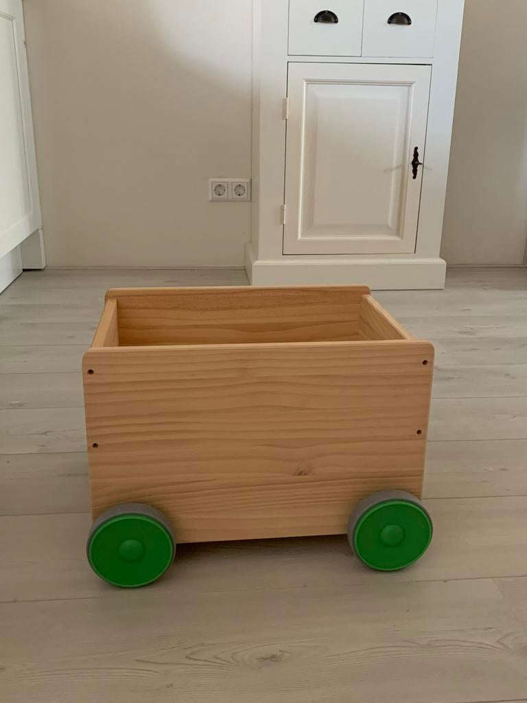 IKEA speelgoedkist van hout op wielen, Ophalen, Gebruikt, Jongen of Meisje