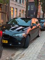 BMW 114i 2013 | 200pk | CarPlay | Goed onderhouden, Auto's, BMW, 1-Serie, 4 cilinders, Zwart, 1200 kg