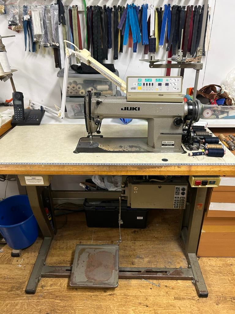 Industriële Naaimachine Juki DDL-5550-6 en Brother E-20, Hobby en Vrije tijd, Naaimachines en Toebehoren, Ophalen, Gebruikt, Naaimachine