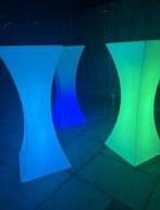 Set van sta tafels met ingebouwde LED verlichting., Ophalen