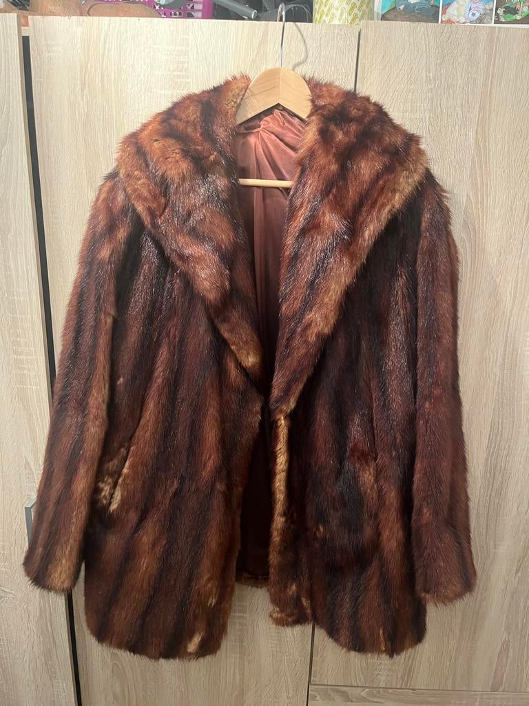 Vintage jas 1940/1945 stijl - bont, Kleding | Dames, Jassen | Winter, Ophalen of Verzenden, Gedragen, Maat 42/44 (L), Bruin