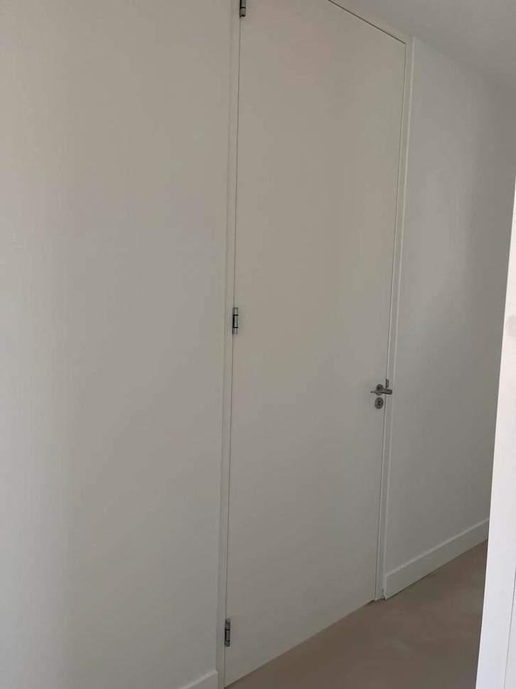 Moderne witte binnendeur met scharnieren 258cm h, Doe-het-zelf en Verbouw, Deuren en Horren, Nieuw, Binnendeur, 215 cm of meer