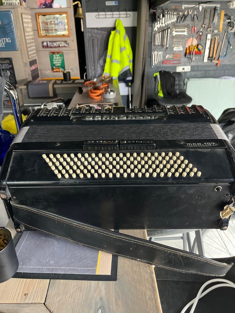 Scandalli Mod. 137 Toetsaccordeon - Klassiek, Muziek en Instrumenten, Accordeons, Gebruikt, Overige formaten, Scandalli, Toetsaccordeon