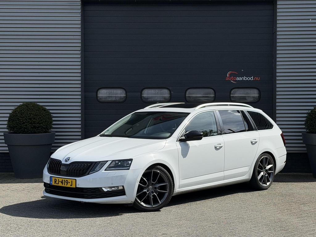Skoda Octavia Combi 2.0 TDI Greentech Style Business | Panor, Auto's, Skoda, Voorwielaandrijving, 1254 kg, Stof, Gebruikt