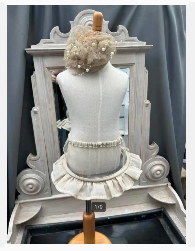 Brocante kinderpaspop, hoepelrok en tule kraag., Ophalen of Verzenden