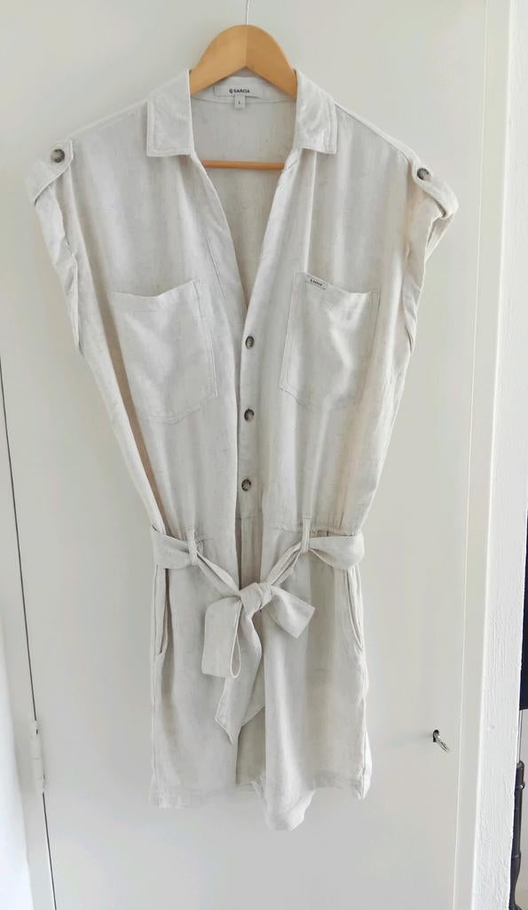 Garcia playsuit korte jumpsuit crème beige L/40, Kleding | Dames, Jumpsuits, Maat 38/40 (M), Beige, Ophalen of Verzenden, Zo goed als nieuw