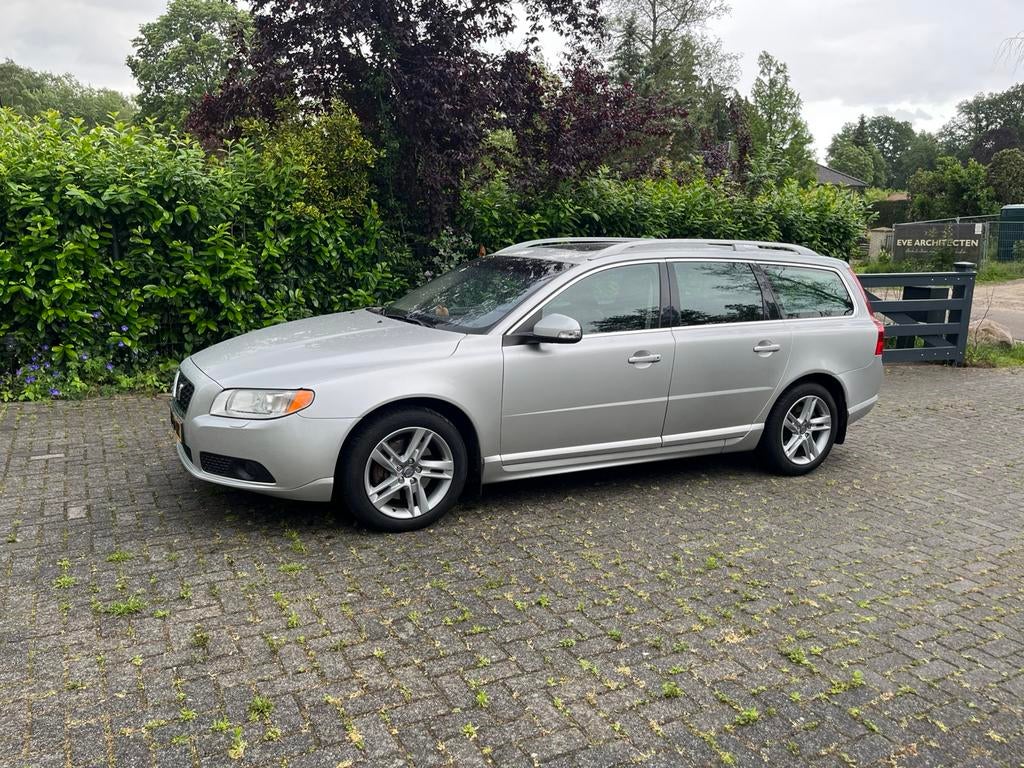 Volvo V70 2.5 T Summum AUT 2008 Electric Silver, Auto's, Volvo, 1800 kg, Zwart, 2521 cc, Stationwagon