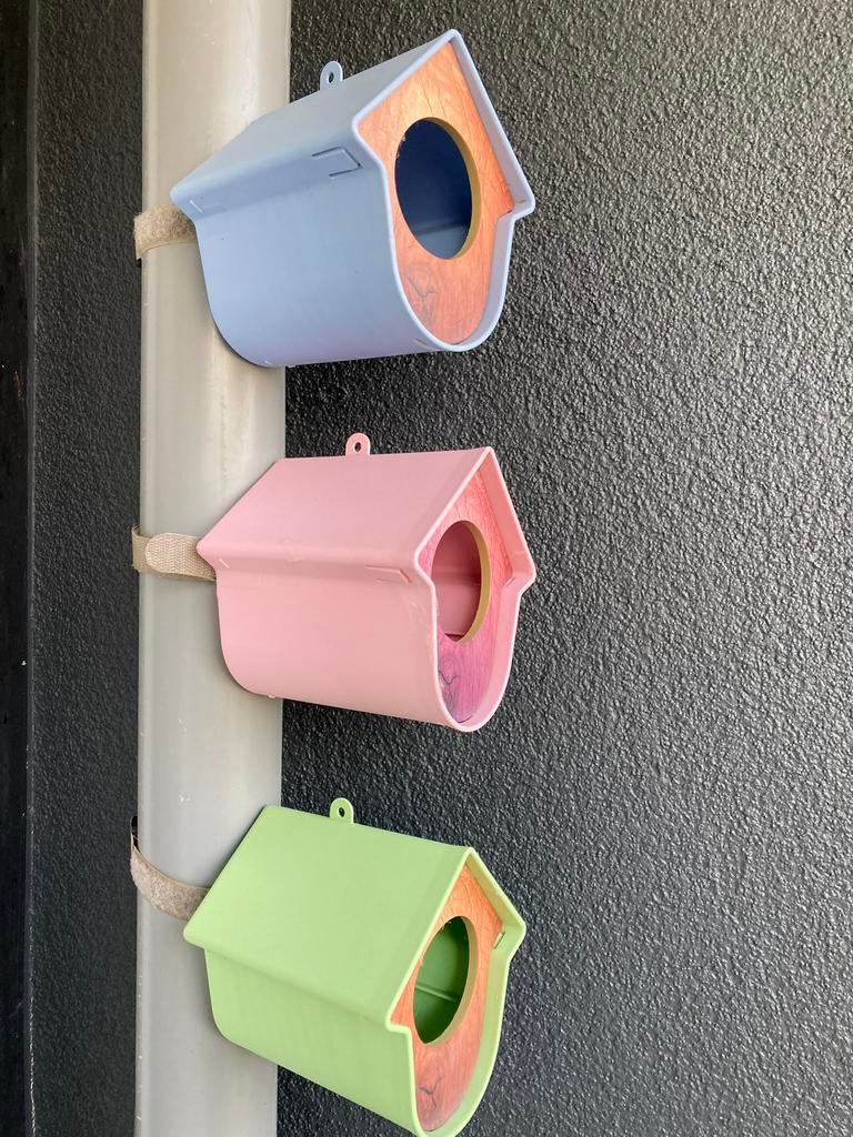 Leuke vogelhuisjes met klittebandjes kan met pindakaas pot, Ophalen of Verzenden, Zo goed als nieuw