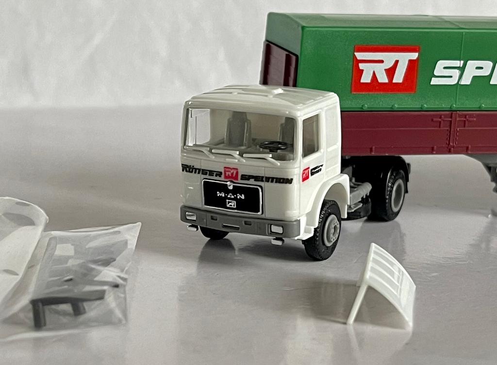 Herpa: MAN F90 met huifoplegger "Spedition RÖTTGER", Ophalen of Verzenden, Zo goed als nieuw, Bus of Vrachtwagen, Herpa