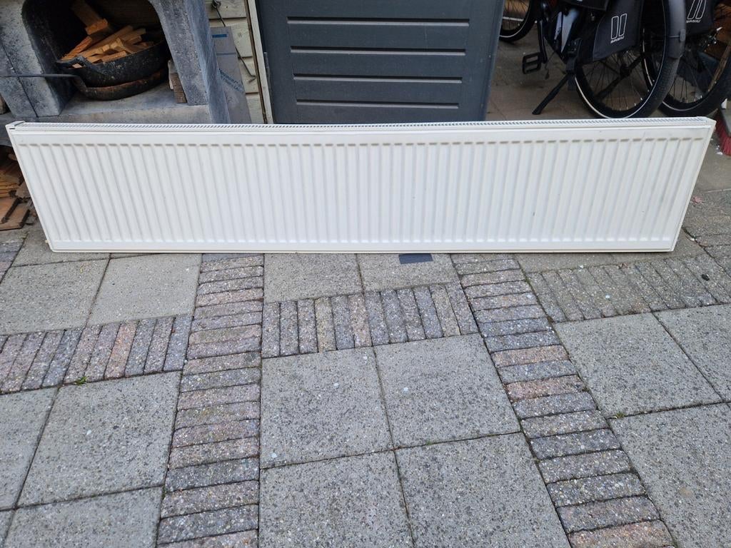 Radiator Type T11, 200x40x6 cm, Ophalen, 30 tot 80 cm, Gebruikt, Radiator
