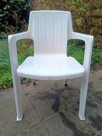 Witte kunststof tuinstoelen met armleuningen, Ophalen, Gebruikt, Kunststof