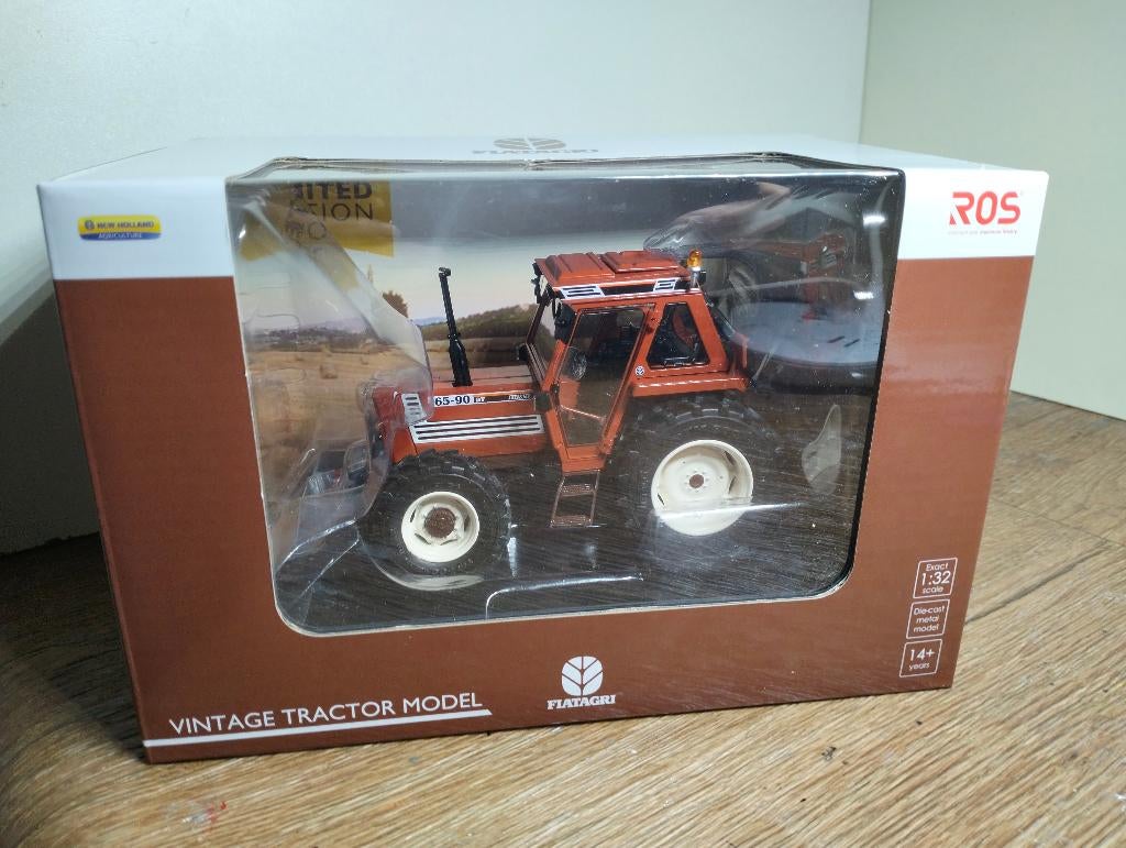 Te koop Fiat 65-90DT Super Comfort Cabine 4WD Gelimiteerd II, Hobby en Vrije tijd, Modelauto's | 1:32, Ophalen of Verzenden, Nieuw