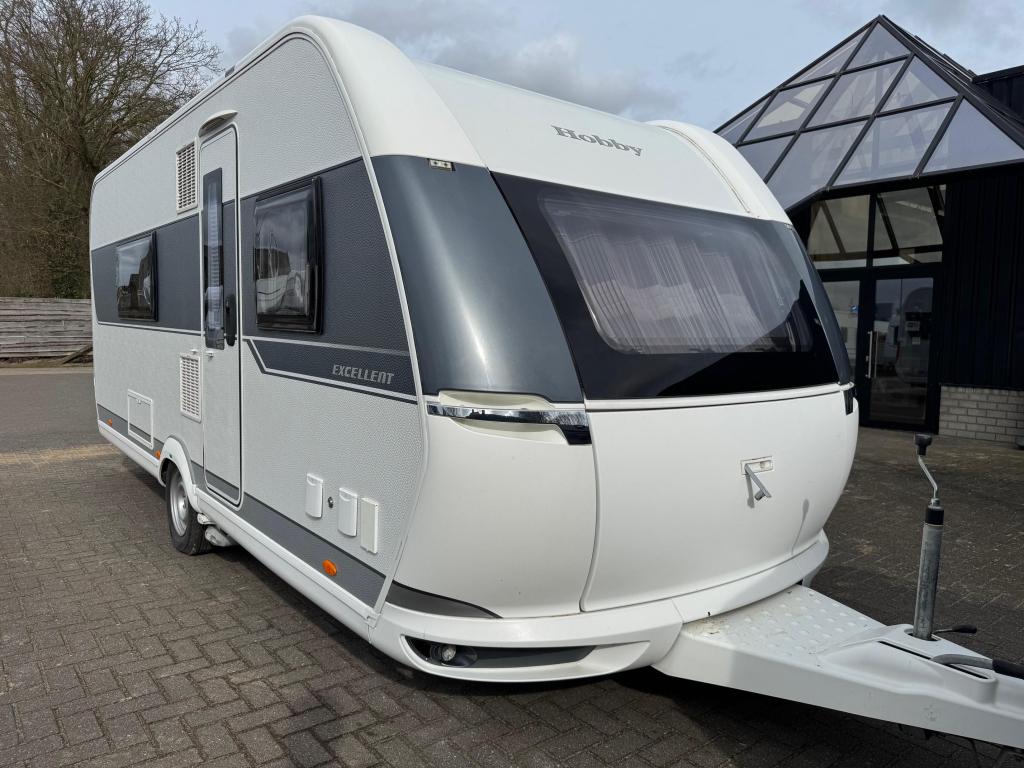 Hobby Excellent 495 WFB 2017 | Grote badkamer | Mover, Caravans en Kamperen, Caravans, Hobby, Bedrijf, Treinzit, 4 tot 5 meter