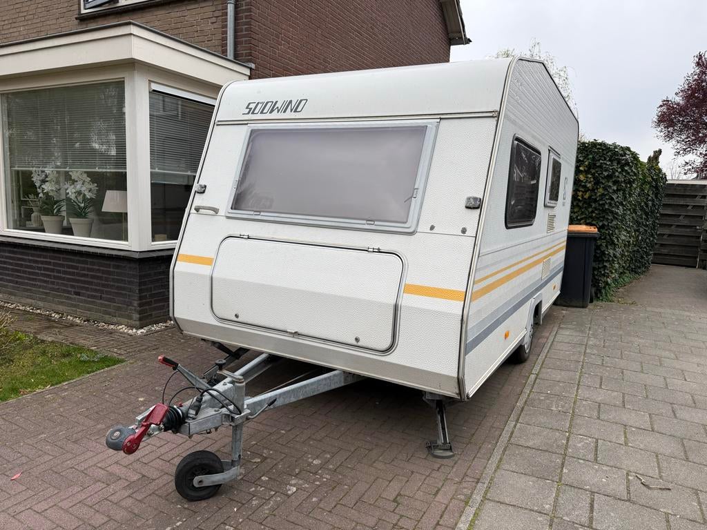 Knaus Sudwind (1992) Comfortabele Caravan met Airco, Caravans en Kamperen, Caravans, Particulier, tot en met 4, 750 - 1000 kg