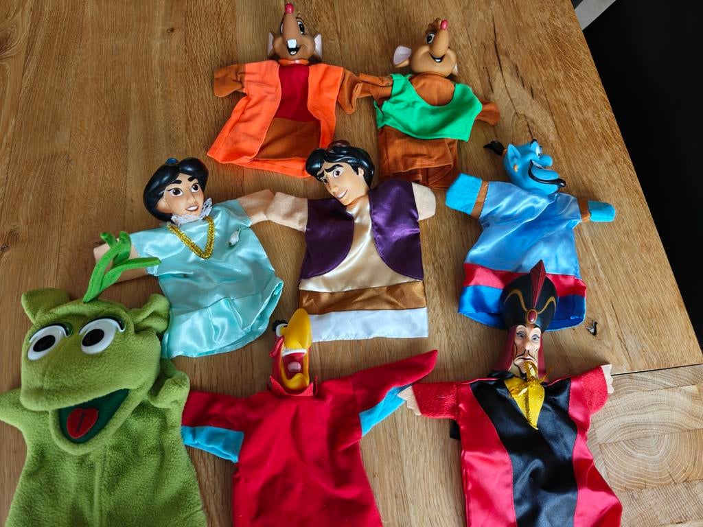 Set van  8 handpoppen voor poppenkast., Ophalen of Verzenden, Nieuw, Overige typen
