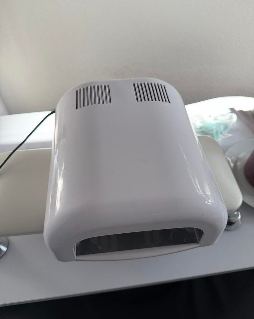 nagels, Ophalen of Verzenden, Zo goed als nieuw